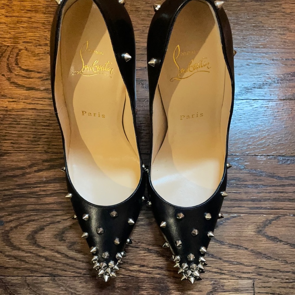 NEW AUTHENTIC CHRISTIAN LOUBOUTIN SIZE 6.5 BLACK STUDS HEELS NEVER BEEN WORN
